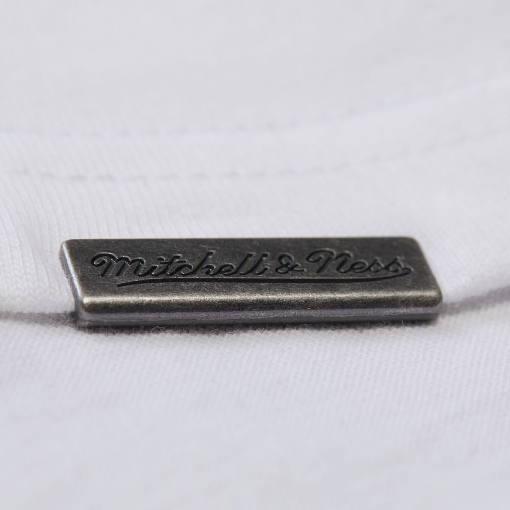Баскетбольная футболка Mitchell&Ness Branded Box Logo T-shirt White