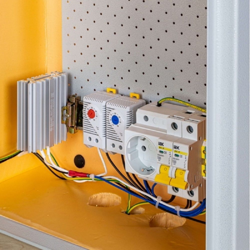 Шкаф с обогревом и активной вентиляцией Мастер 3 УТПВ-А (Ver. 2) (560х360х190 мм)