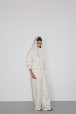 Брюки на резинке, Молочные