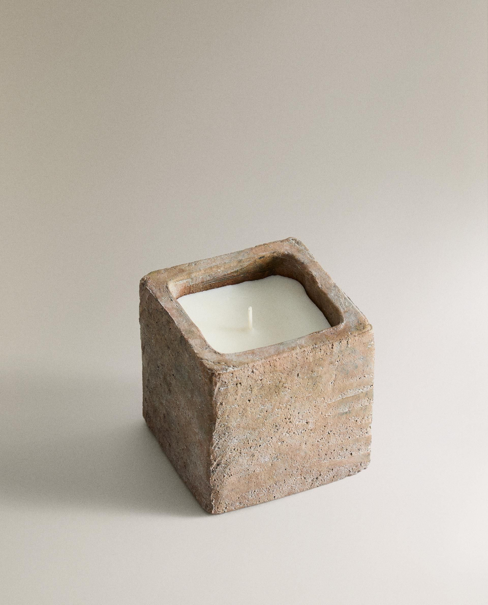 Zara Home - Ароматическая наружная свеча lemon bergamot, 400 г