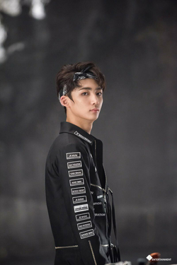 Альбом TRCNG - Who Am I 1st Single Album