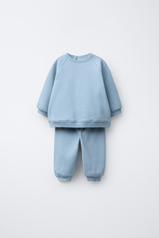 ZARA КОМПЛЕКТ ИЗ ТОЛСТОВКИ И БРЮК-ДЖОГГЕРОВ, ГОЛУБОЙ