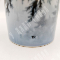 Фарфоровая ваза Скачущие белки. Porsgrund Porselænsfabrik Норвегия. ХХ век.