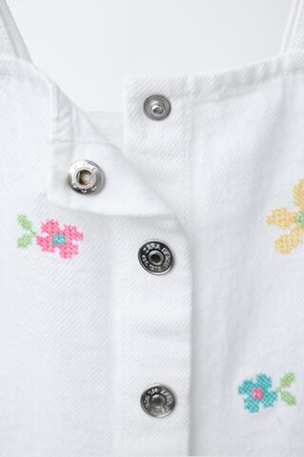 ZARA ТОП ИЗ САРЖИ С ВЫШИВКОЙ КРЕСТИКОМ, БЕЛЫЙ