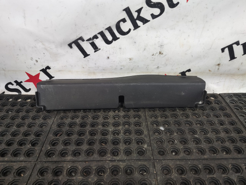 Накладка вещевого ящика левого