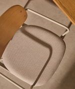 Стул Meli с подлокотниками с сиденьем из бежевого шенилла и бежевыми металлическими ножками