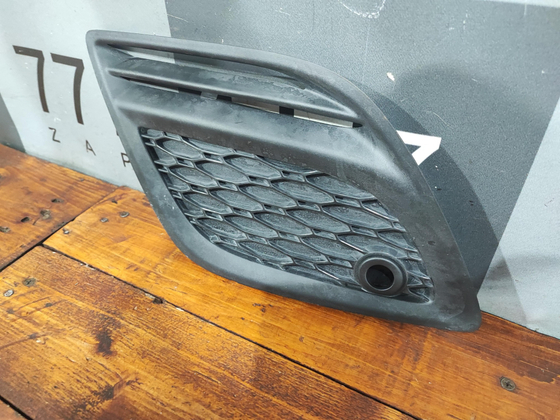 Решетка переднего бампера правая Volvo XC60 1 08-13 Б/У Оригинал 31290662