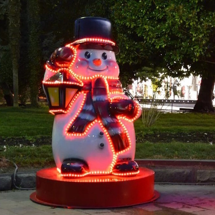 Уличная фигура "Снеговик с переносным фонарем"