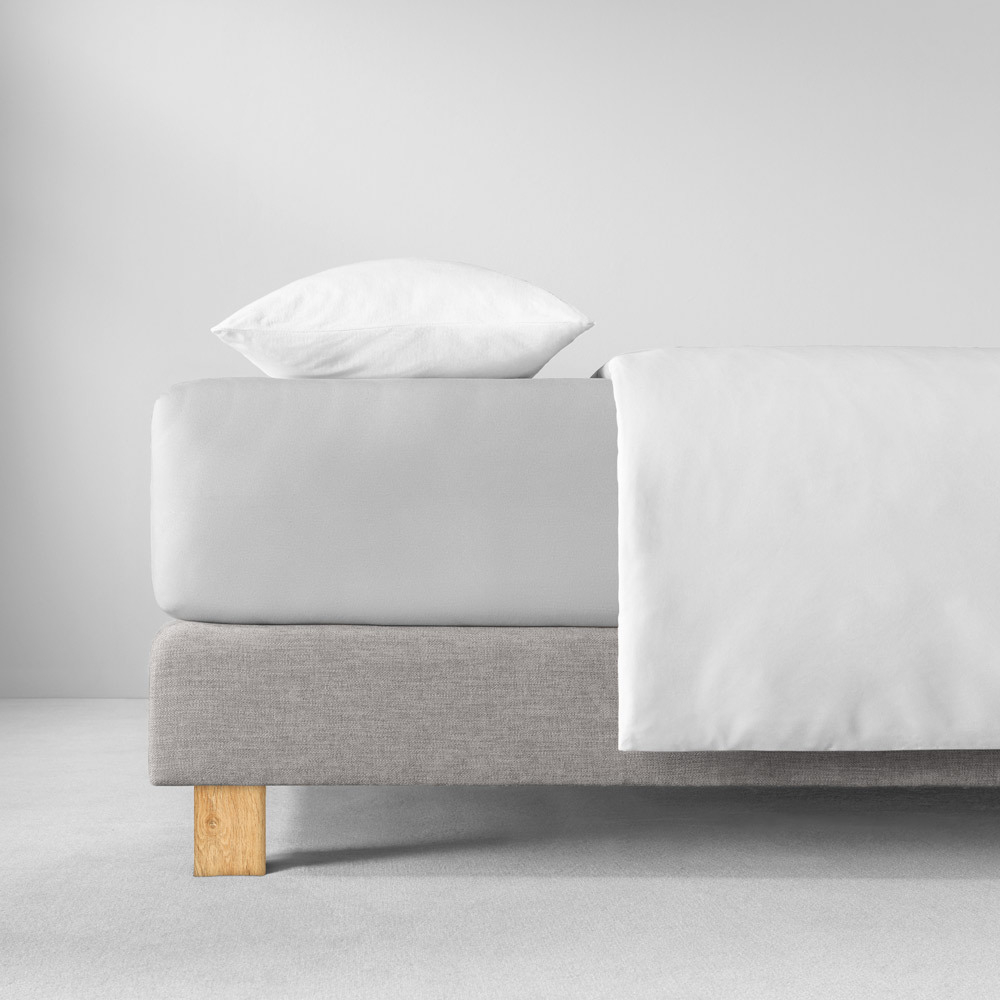 Простыня на резинке 200x200 Estella 820 silber серая