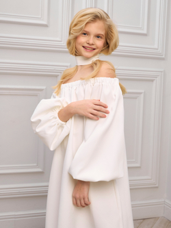 Платье нарядное для девочки молочное