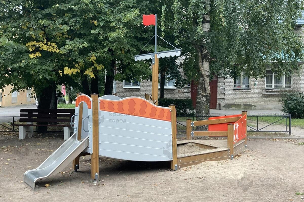 Песочный дворик Корабль