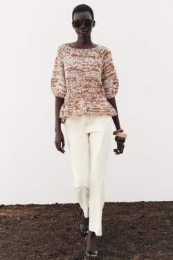 ZARA ТРИКОТАЖНЫЙ СВИТЕР С КОНТРАСТНОЙ БАСКОЙ, КОРИЧНЕВЫЙ/БЕЛЫЙ