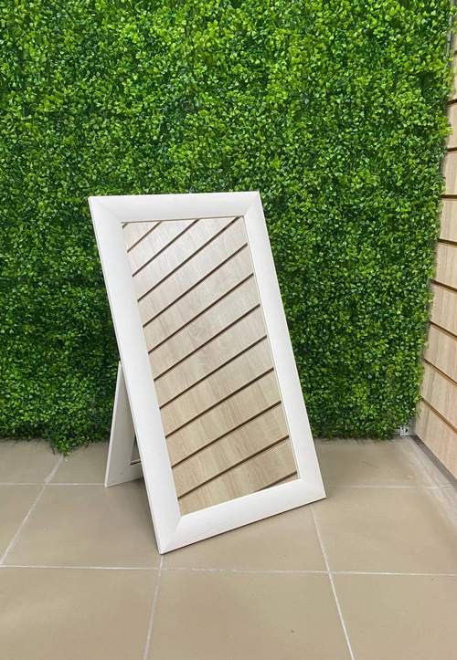 зеркало обувное в деревянном каркасе белое