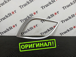 Облицовка фары левой