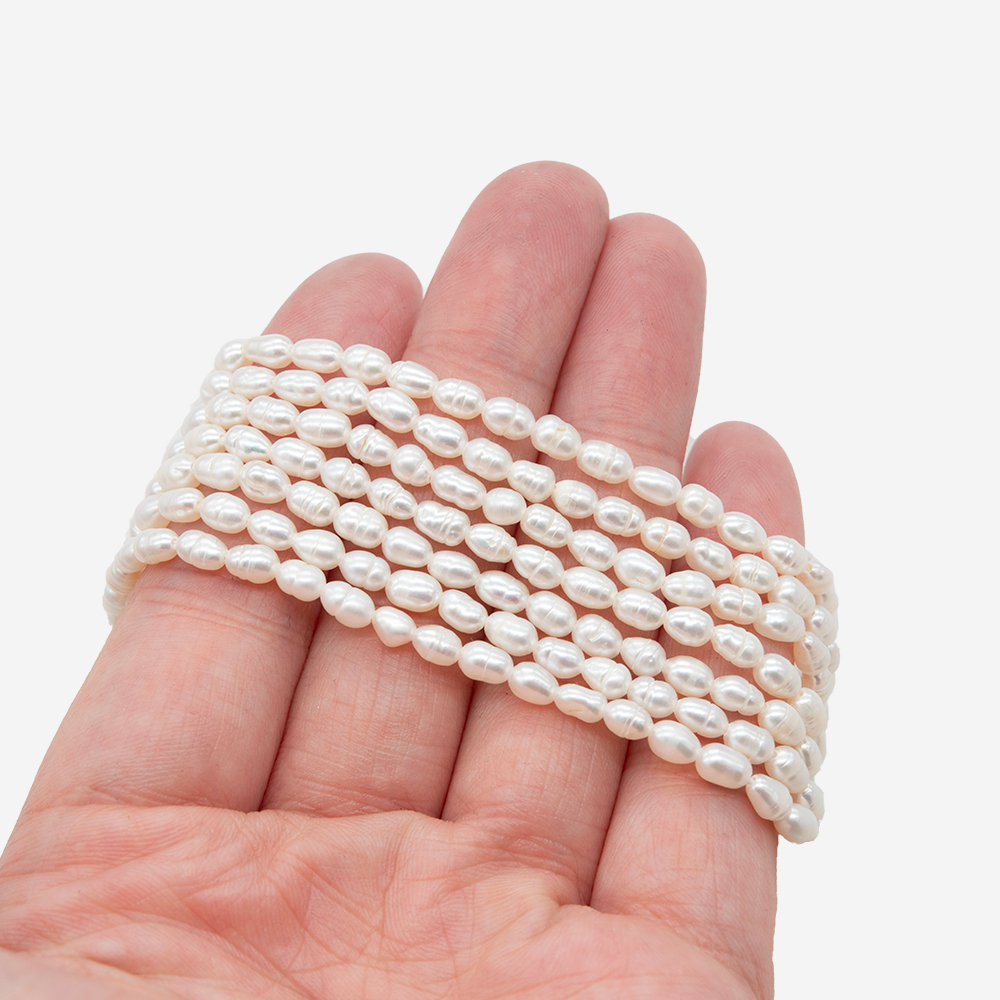 Жемчуг культивированный овальный, белый, 5*3,5мм