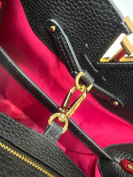 Сумка для женщин Louis Vuitton Capucines BB черный