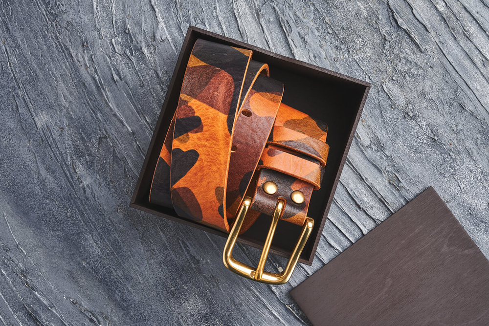 Ремень из гладкой итальянской кожи, цвет «хаки» (камуфляж), латунная пряжка