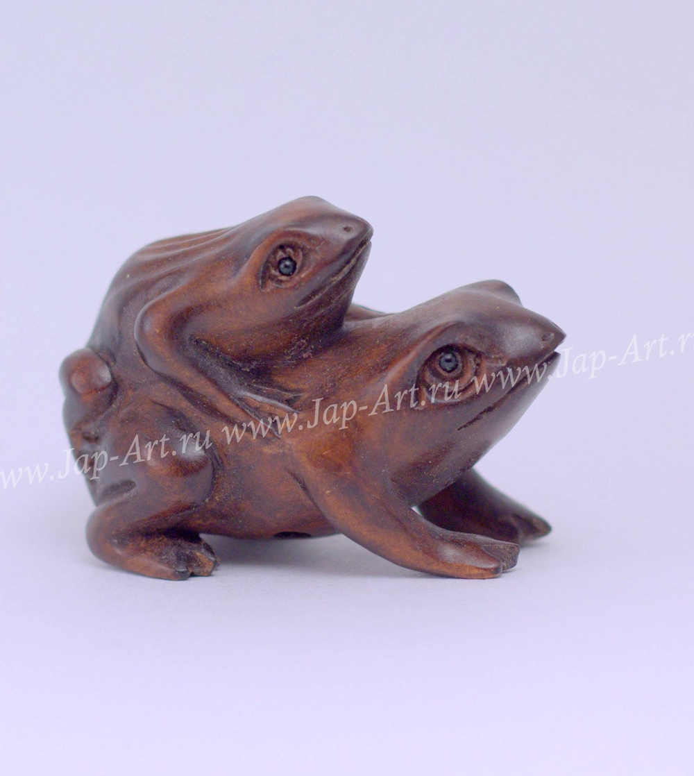 Нэцкэ Жаба на жабе