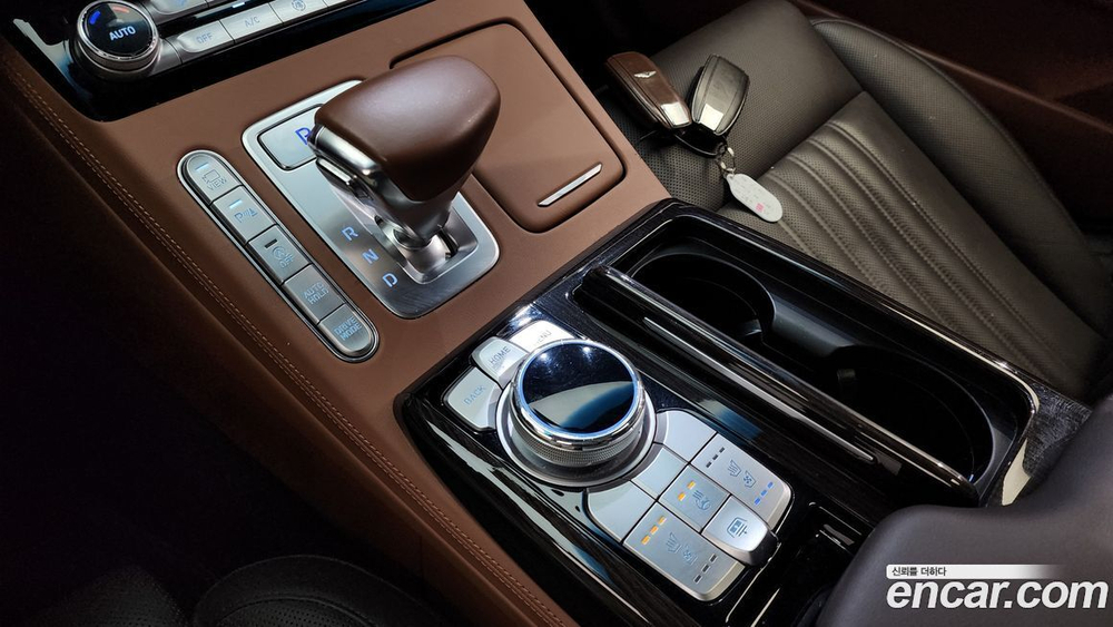 Genesis G90 3.8 AWD (03.2020)