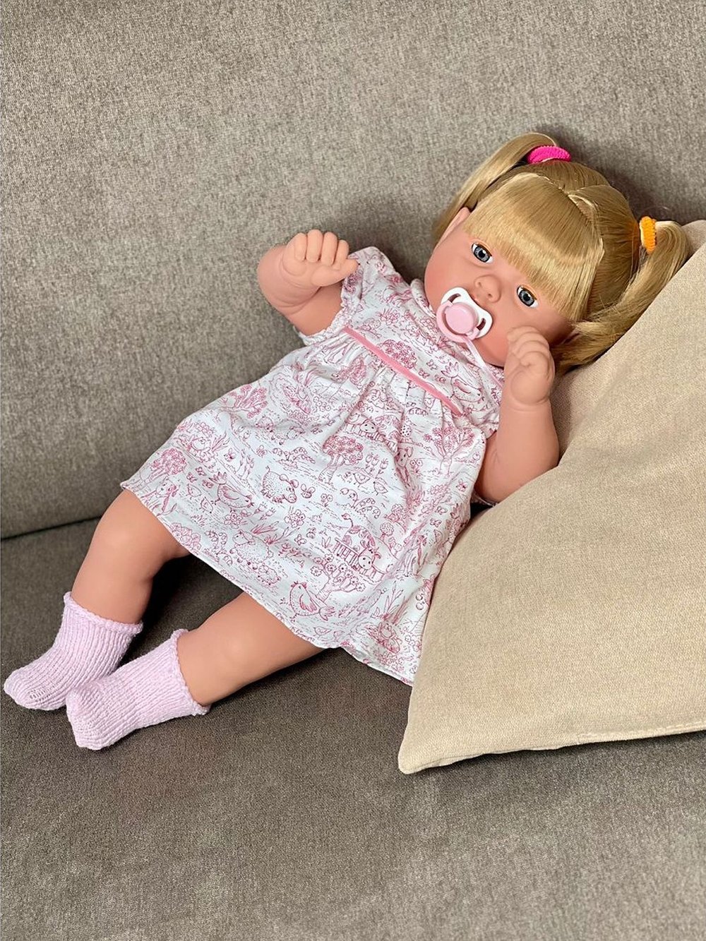 Кукла Manolo Dolls мягконабивная Laura 58см (1220)