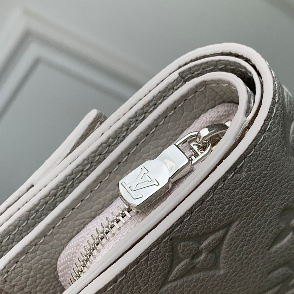 Louis Vuitton Metis Compact Wallet