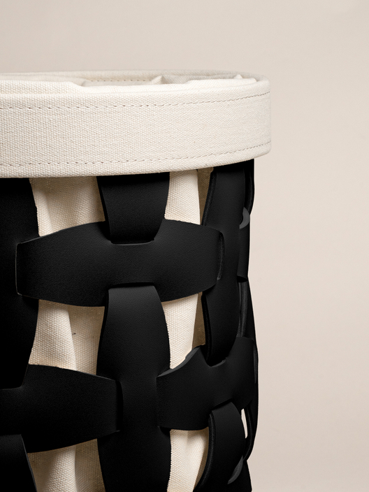 Корзина с чехлом Черная средняя