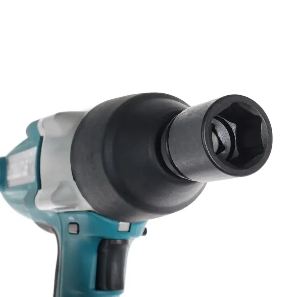 Ударный гайковерт Makita TW0200