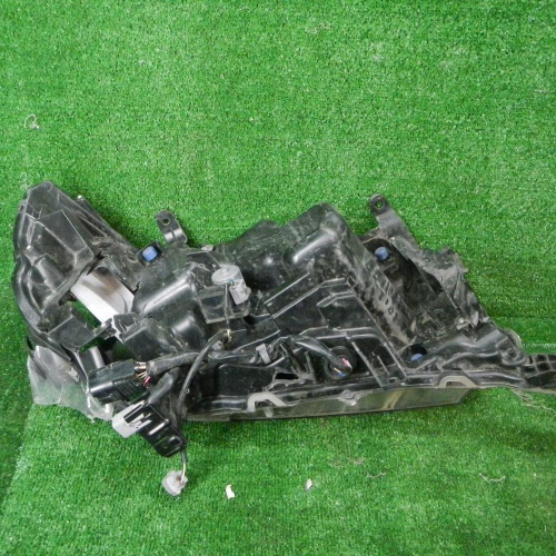 Битая Фара левая Toyota Land Cruiser 200 15-21 LED Black