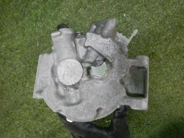 Компрессор кондиционера Toyota Camry xv70 (17-нв)