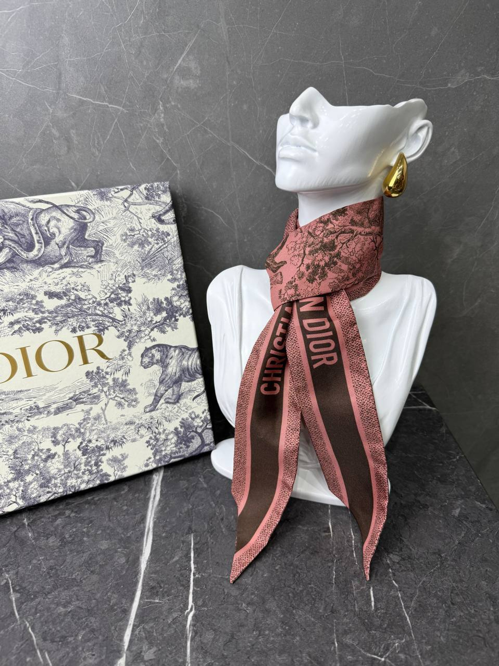 Твилли Christian Dior