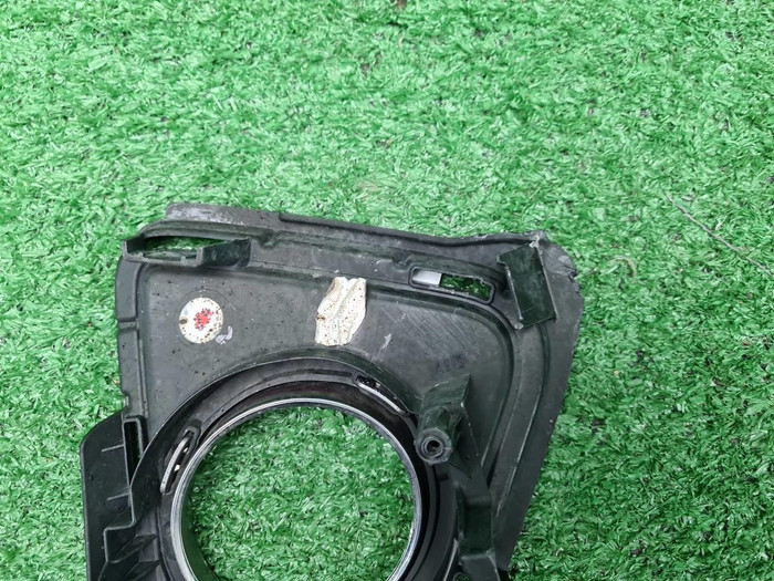 Накладка ПТФ левая Toyota RAV4 4 CA40 (2015-2019)