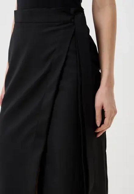 Юбка классическая на запах, цвет чёрный