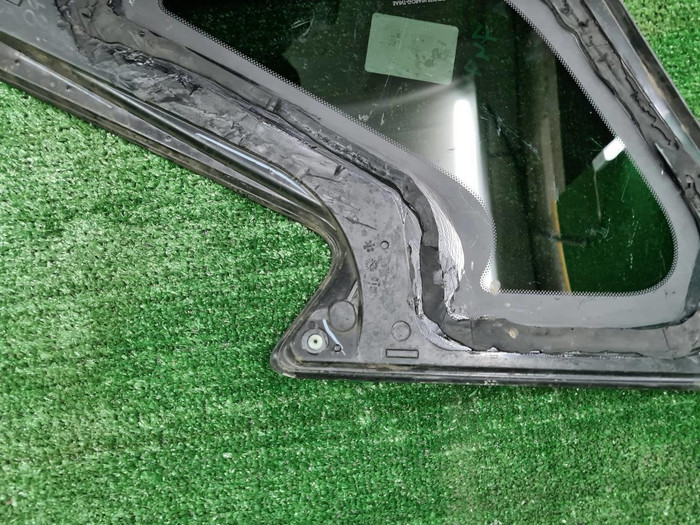 Форточка задняя правая Infiniti QX50 2 (2017-н.в.)