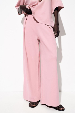 ZARA БРЮКИ ИЗ ТКАНИ С ЭФФЕКТОМ ПОТЕРТОСТИ, ПУДРОВО-РОЗОВЫЙ