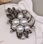 Брошь"Свадебные кольца со стразами"