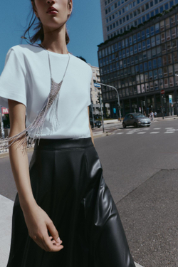 ZARA КОМБИНИРОВАННОЕ ПЛАТЬЕ МИДИ С ЮБКОЙ ИЗ ИСКУССТВЕННОЙ КОЖИ, ЧЕРНЫЙ/БЕЛЫЙ