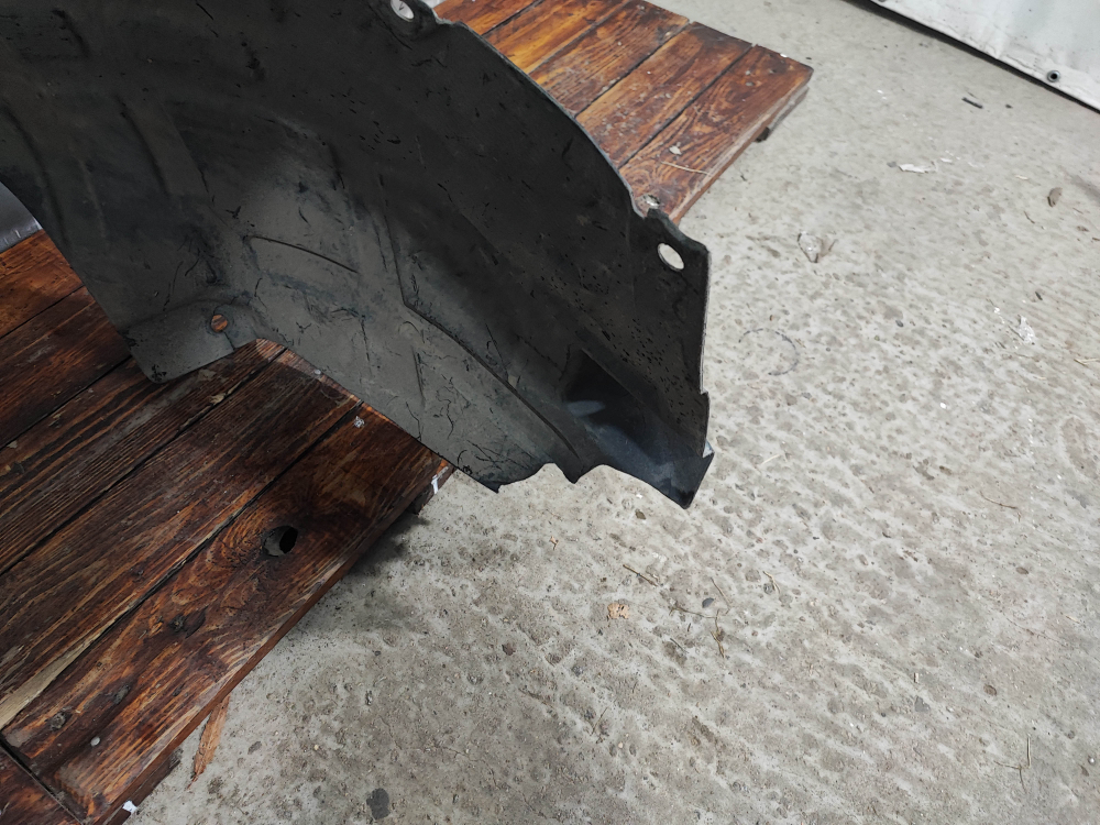 Подкрылок передний левый Changan UNI-V 22-нв Б/У Оригинал 5512111DE01