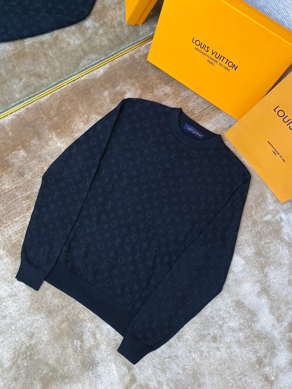 Louis Vuitton Sweatshirt