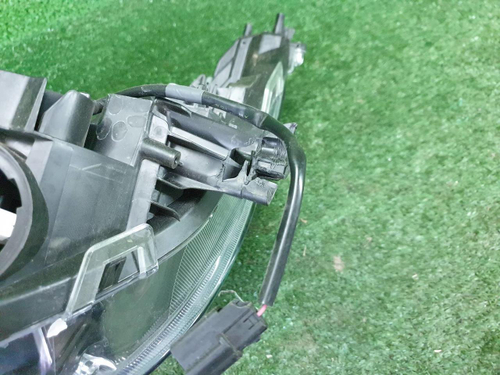 Битая Фара правая Toyota RAV4 5 XA50 (2018-н.в.) LED