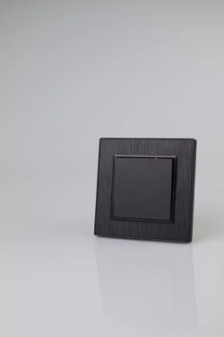 Выключатель одноклавишный черный