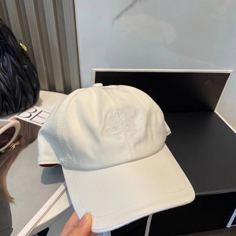 Бейсболка Loro Piana