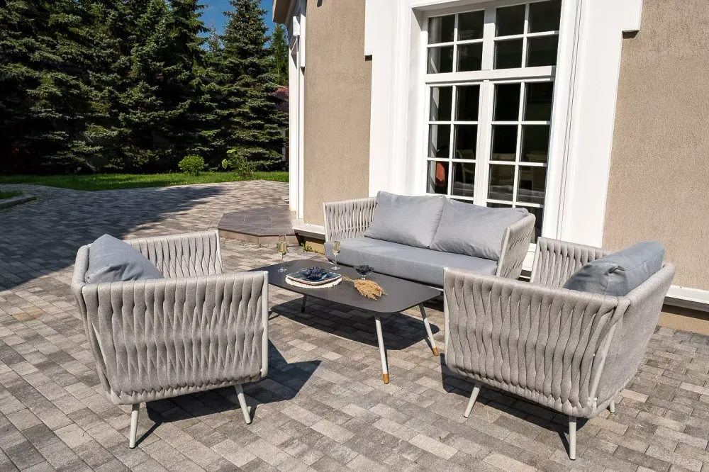 "Монако" лаунж-зона 4-местная из роупа со столом "Верона" (серый гранит), каркас светло-серый, роуп светло-серый