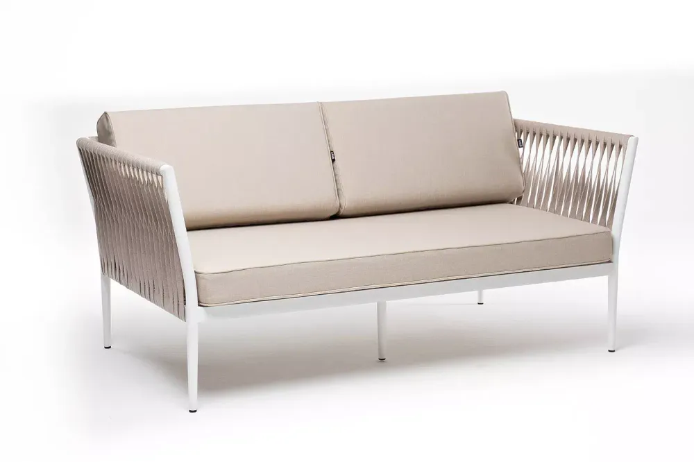 "Касабланка" диван 2-местный плетеный из роупа, каркас алюминий белый муар, роуп бежевый 20мм, ткань бежевая 035