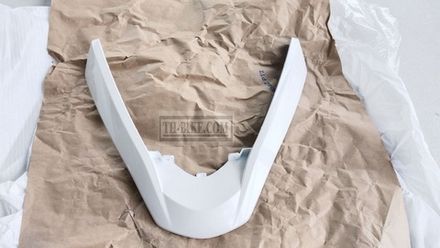 64305-K35-V00ZС. GRILL, FR. *NHB35P* (NHB35P PEARL JASMINE WHITE). Honda PCX125-150 2014-2017