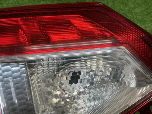 Фонарь левый внутренний Suzuki Vitara 2 (14-19)