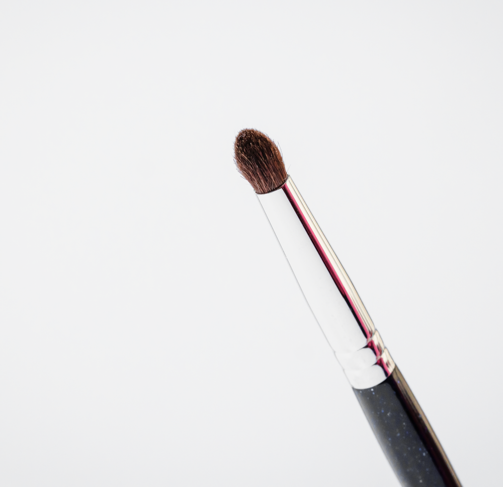 MAKEUPSTOREKZ для нанесения и растушевки теней Пони / Р12