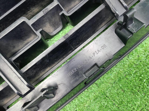 Решетка радиатора Range Rover Sport 3 L461 (22-нв)