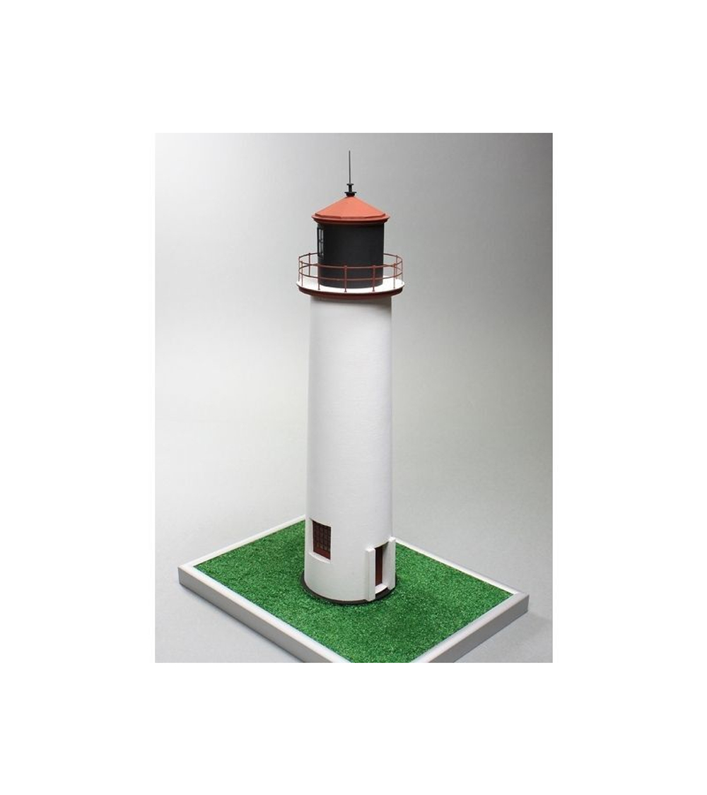 Сборная картонная модель Shipyard маяк Minnesota Point Lighthouse (№82), 1/72