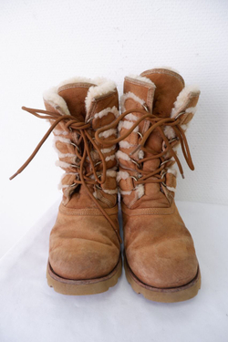 Ботинки Ugg стильные 37.5 размер