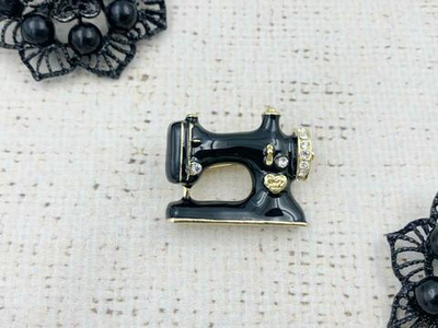 Брошь, р. 3,2х2,5 см